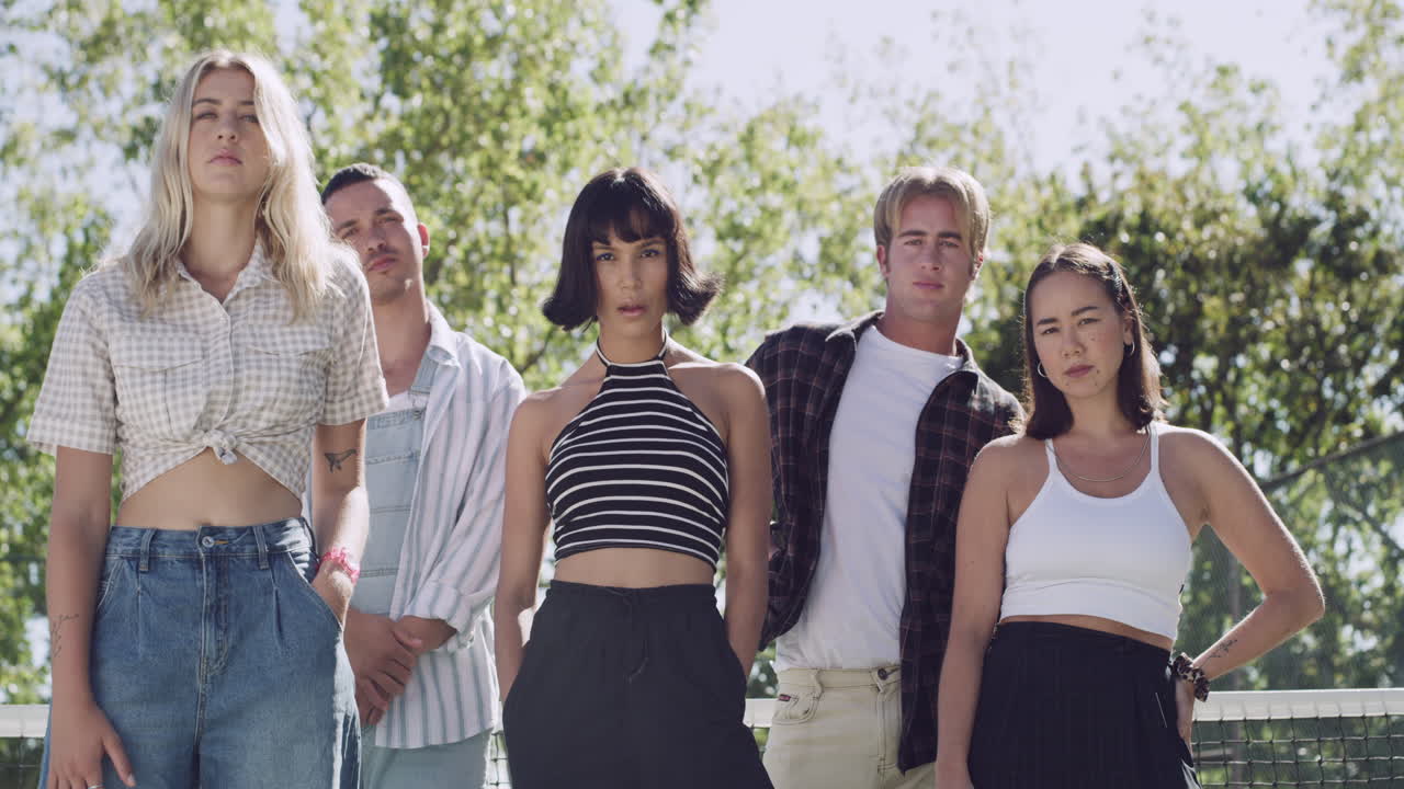 함께 죽이는 친구들은 함께 머물죠.