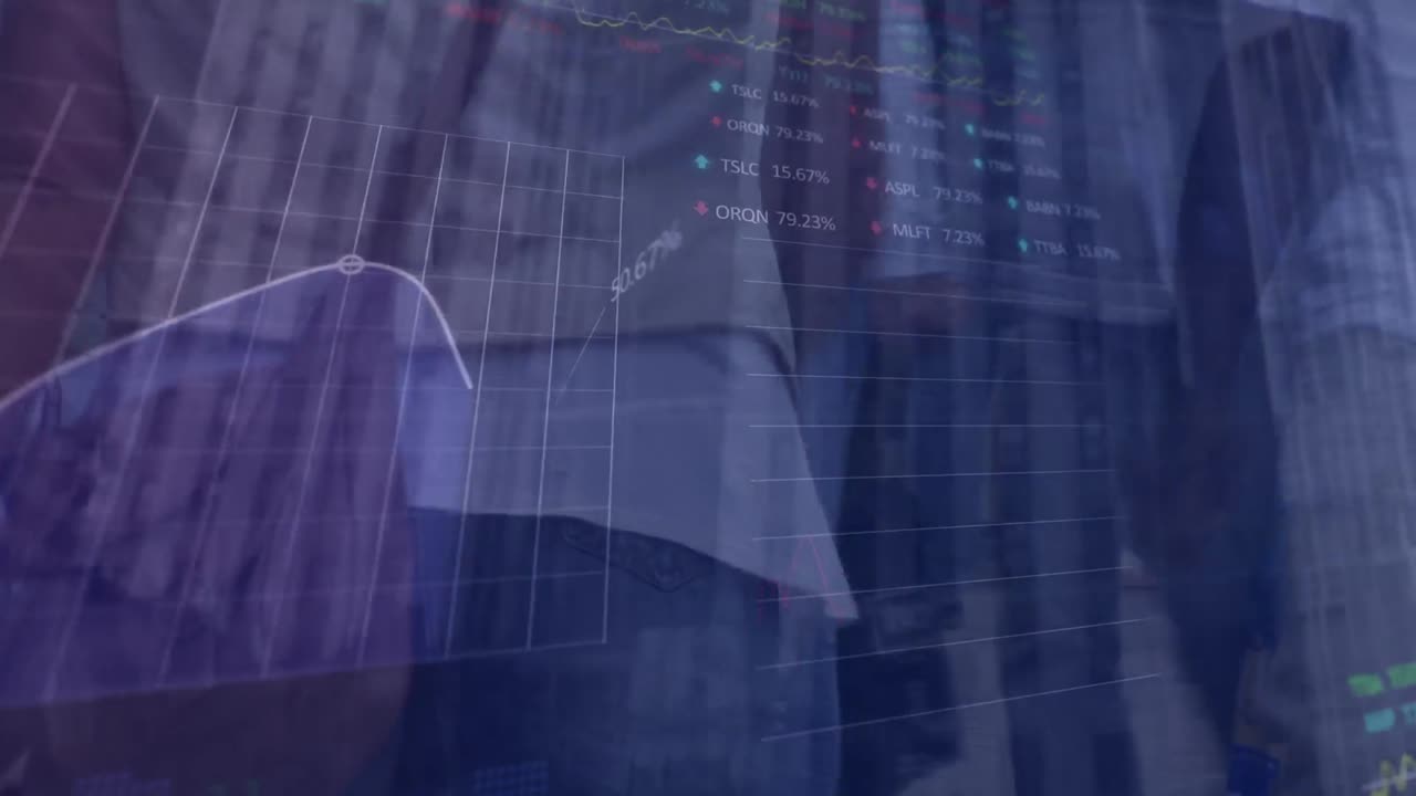 Animazione dell'elaborazione di dati finanziari su persone diverse