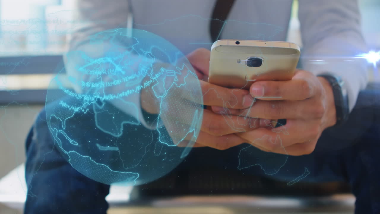 animación del procesamiento de datos y el mundo sobre un empresario biracial que usa un teléfono inteligente