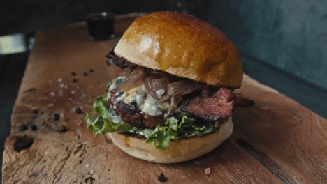 delicious blue cheese bacon burger