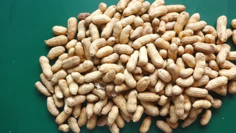 pile of peanuts