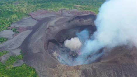 impresionante antena dramática sobre el volcán mt yasur erupción volcánica lava en la isla de tanna vanuatu 3