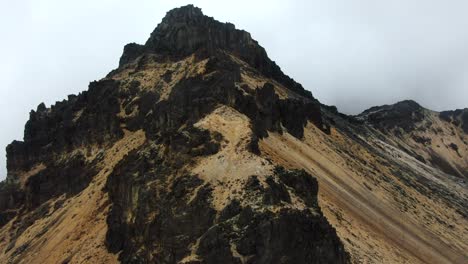 Drone-shot-of-Nevado-del-Quindío