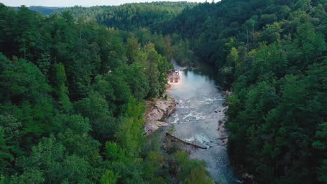 River-running-through-the-Mountains-of-North-Carolina