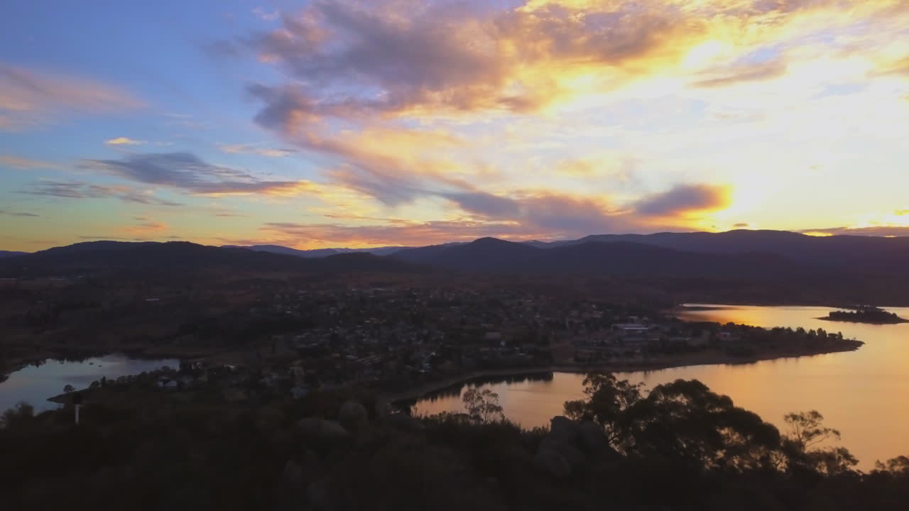 Increíble puesta de sol Lago Jindabyne Dron Australia Dron colorido y pacífico 2 de Taylor Brant Film