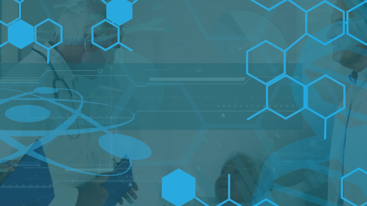 animación de fórmulas químicas sobre diversos médicos femeninos y masculinos