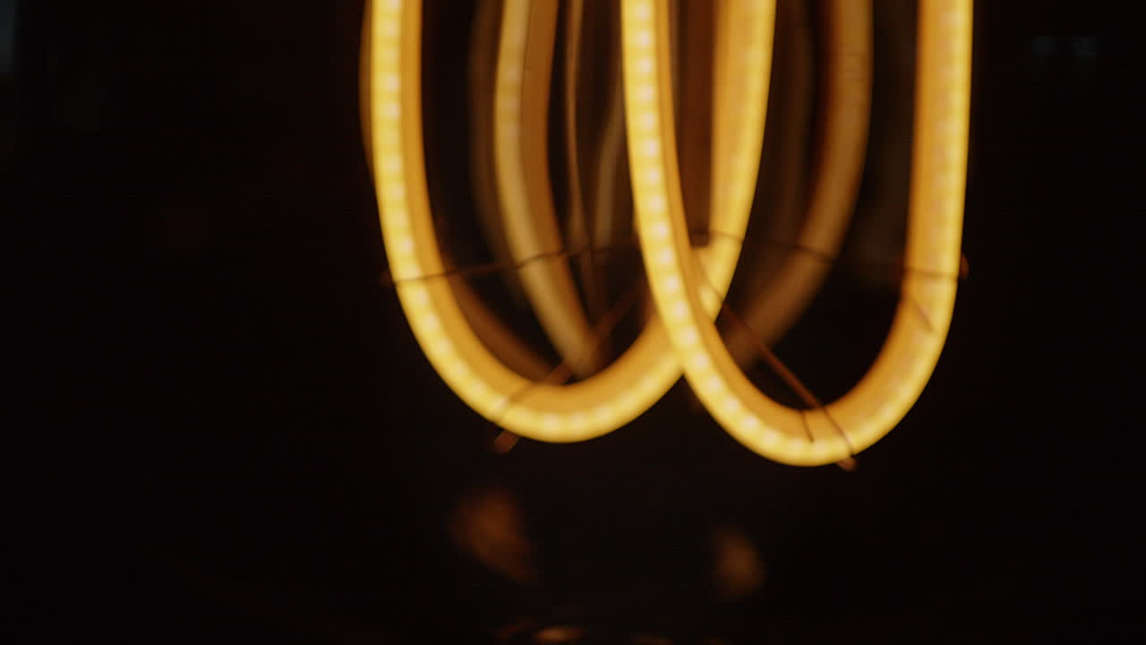 검정색 배경에 led 전구의 매크로 샷