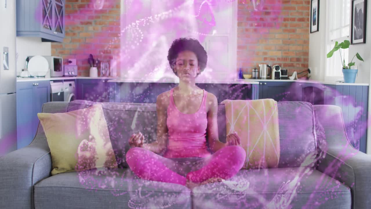 Animazione di onda rosa su donne afroamericane che praticano yoga