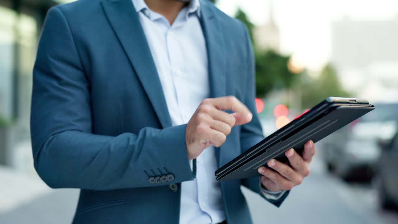 태블릿,  ⁇ 드 스크롤 및 도시에서 전문