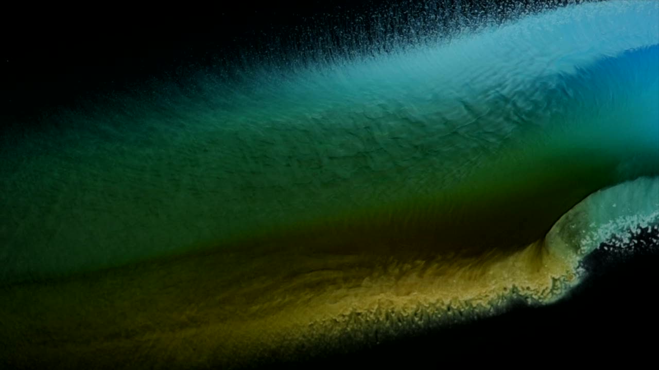 un río mágico fluye a través de él