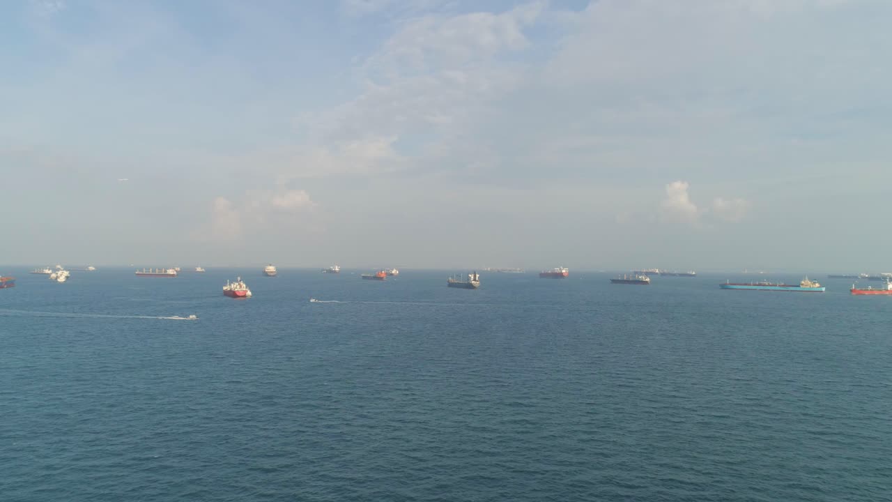 선박 경로에 있는 선박