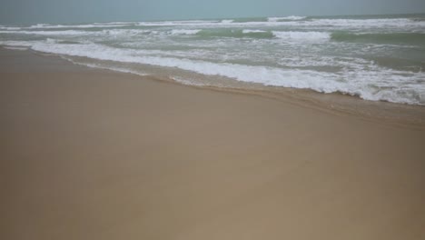 Zeitlupe-Der-Wellen-Am-Strand