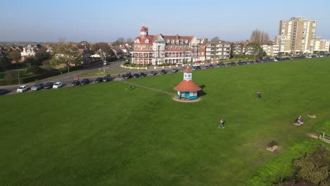 Frinton-En-Mar-Drone-Revelar-Sobre-La-Playa