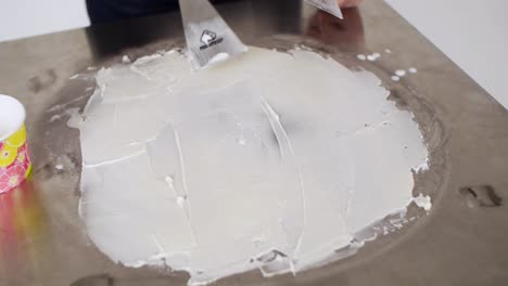 making shaved ice