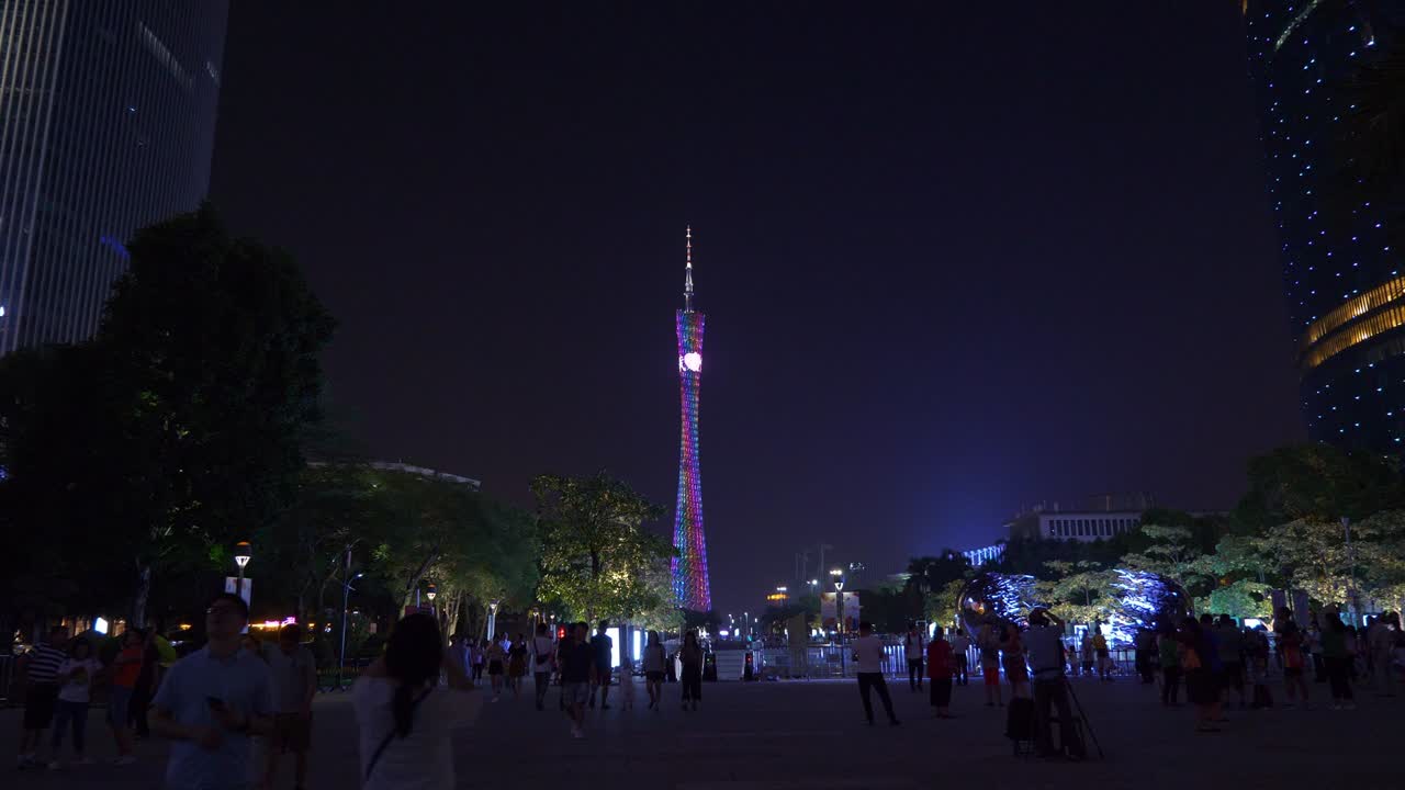 noche iluminada ciudad de guangzhou famosa torre de cantón cuadrado abarrotado panorama 4k