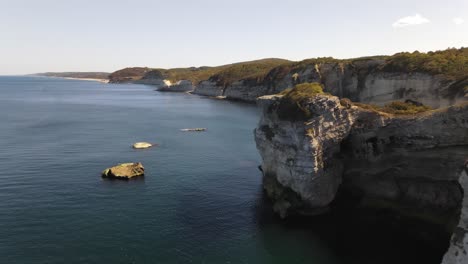 Vista-Aérea-Del-Mar-Acantilado