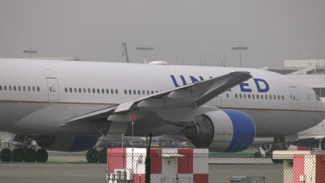 los aviones de united airlines salen de los ángeles