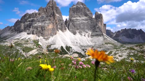 Nationalpark-Drei-Zinnen-In-Den-Dolomiten.-Wunderschöne-Natur-Italiens.