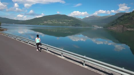 Woman-jogging-outdoors