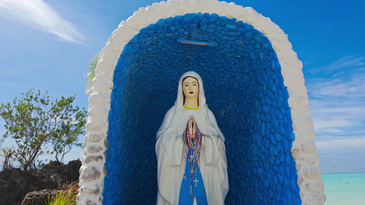 Santuario cattolico della Vergine Maria, spiaggia di Boracay, che mostra forti tradizioni di fede locali.