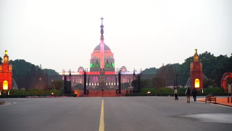 hermosa vista nocturna del rashtrapati bhavan