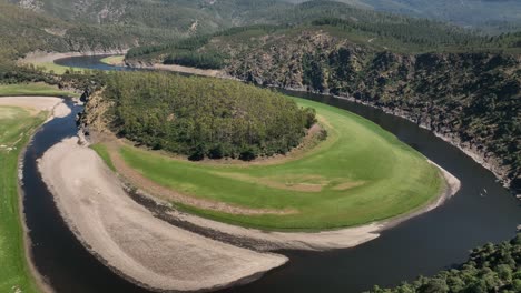 El-Meander-Melero-Einer-Der-Typischsten-Orte-Zum-Fotografieren-In-Las-Hurdes-Extremeña