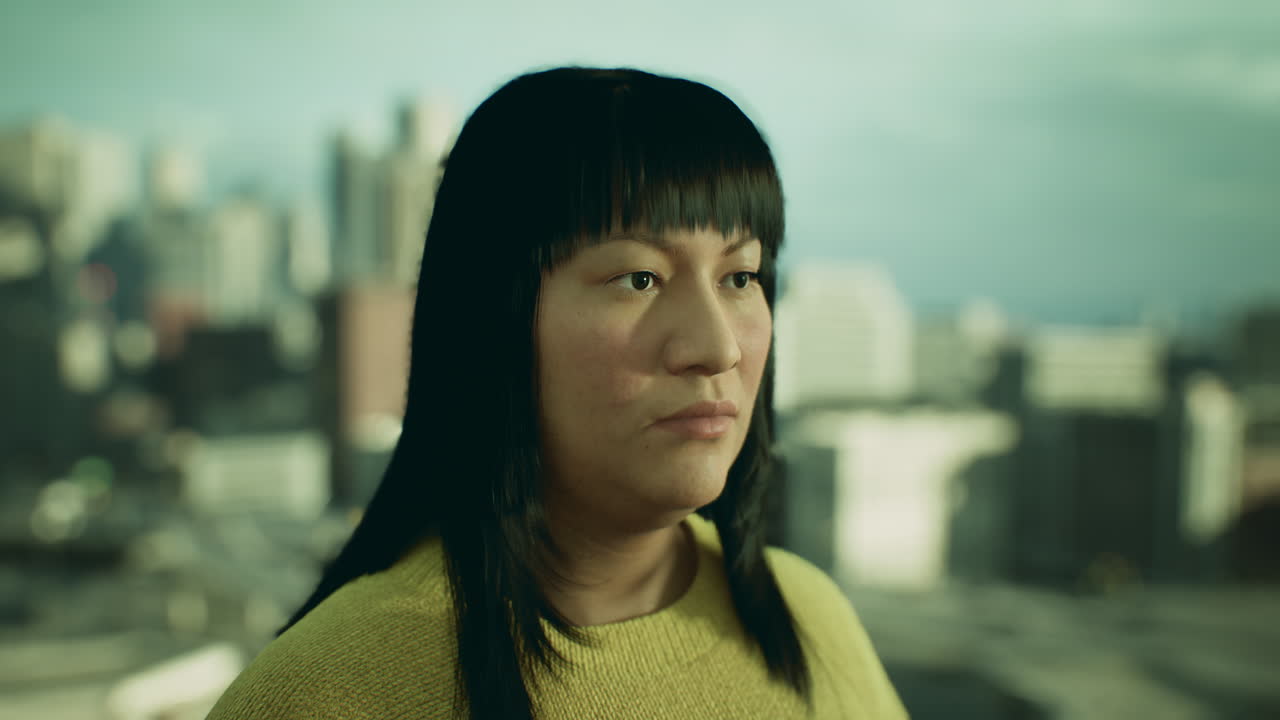 도시에서 멕시코 여성 초상화