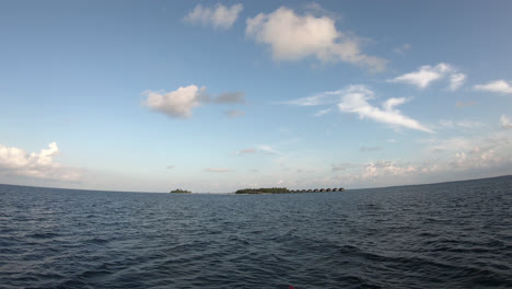 timelapse-moving-in-ocean-sea-at-Maldives-view-from-ship