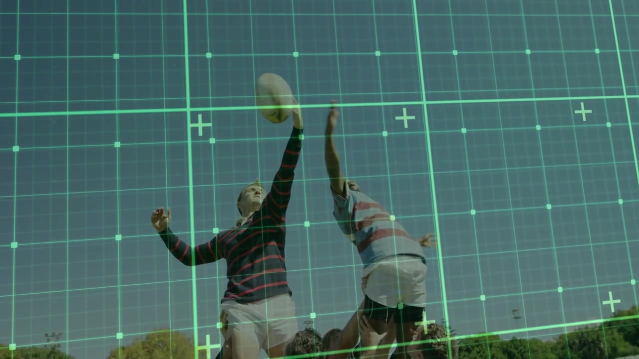 Sportshold danner en rugby-lineout på banen, fanger kastet bold, løfter springere og sikrer boldbesiddelse.