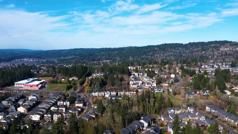 Toma-Aérea-De-Drones-De-4k-Con-Vista-A-Portland,-Casas-Suburbanas-De-Oregon