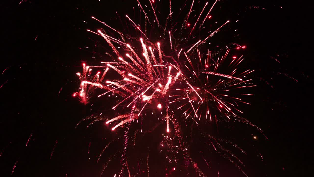 espectáculo de fuegos artificiales - agudo vibrante limpio 4k uhd bucle