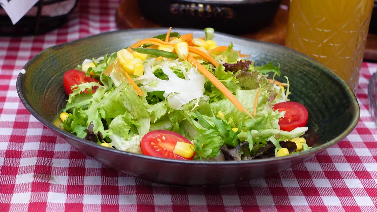 신선한 혼합 러드