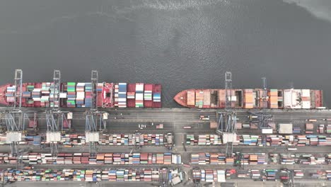 Container-ships-docked-at-KPT-Port,-Karachi,-Pakistan