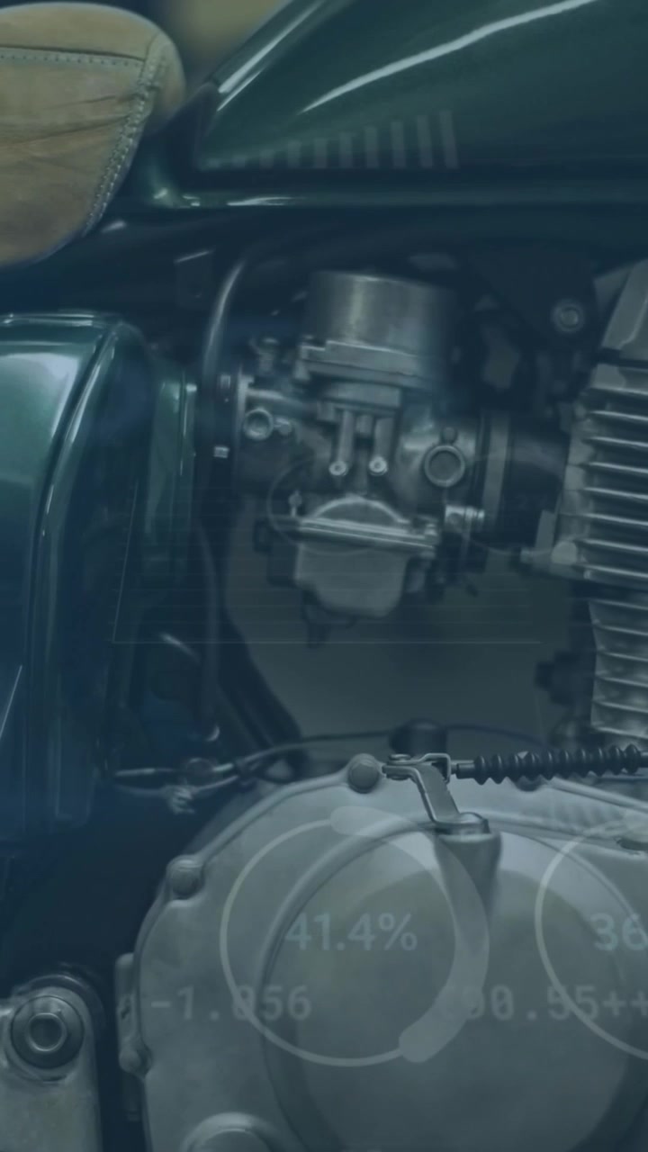 Animation af infografisk interface over et nærbillede af en cykel parkeret i en garage.