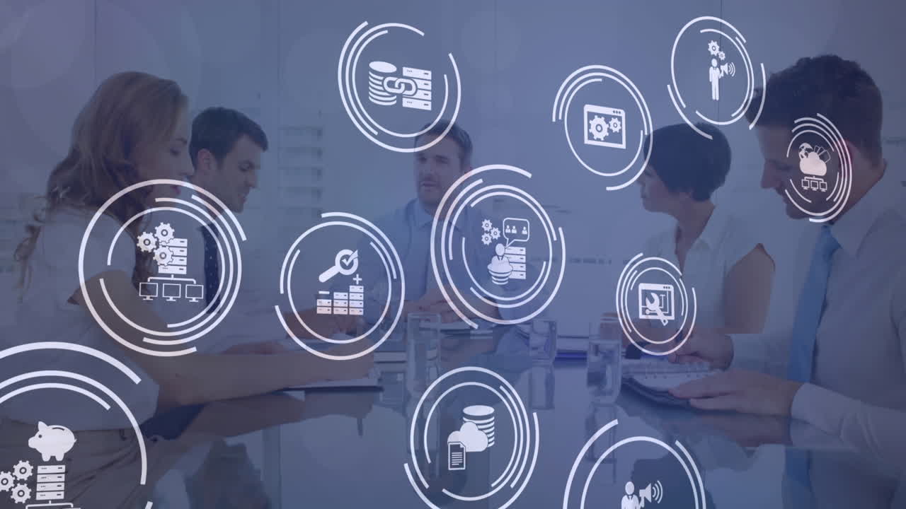 animación de múltiples iconos digitales contra diversos hombres de negocios discutiendo en la oficina.