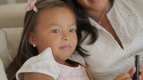 el vínculo entre madre e hija