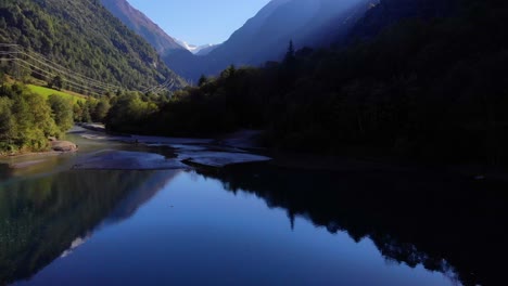 Calm-Waterscape-Of-Klammsee-Lake-With-A-View-Of-Austrian-Alps-In-Kaprun,-Austria