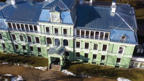 luxury mansion, kokmuiza manor, baroque style in latvia