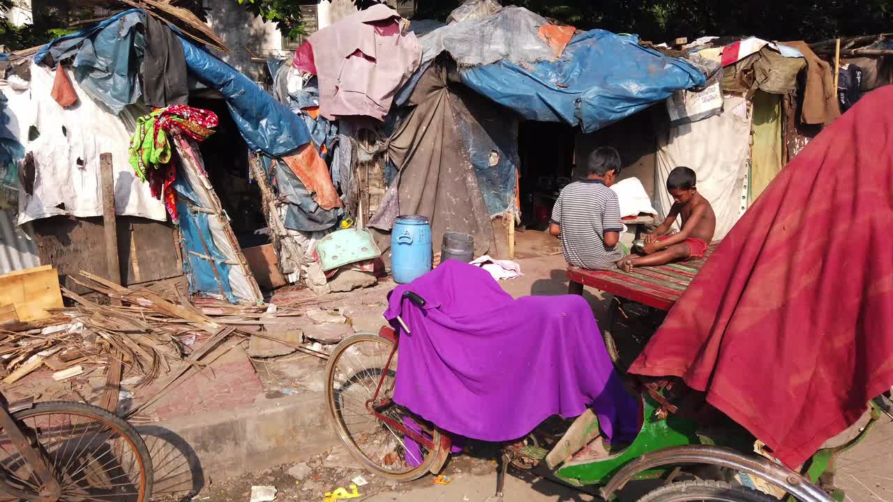 Poverty and Urban Slums in Developing Countries