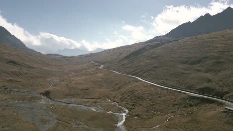 Drohnenaufnahmen-über-Dolomiten-In-Italien-1