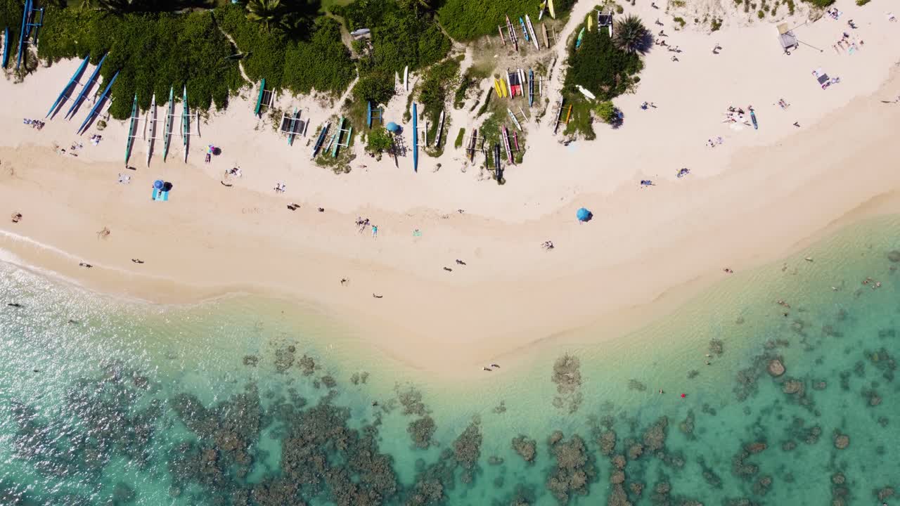 Vista aerea dall'alto della spiaggia di Lanikai a Oahu, Hawaii