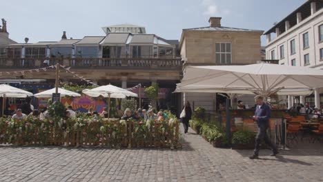 Bar-Oder-Café-Oder-Restaurant-Im-Covent-Garden-Market-Mit-Touristen-In-London,-Großbritannien