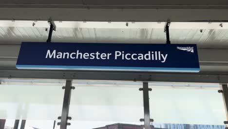 manchester piccadilly railway station sign