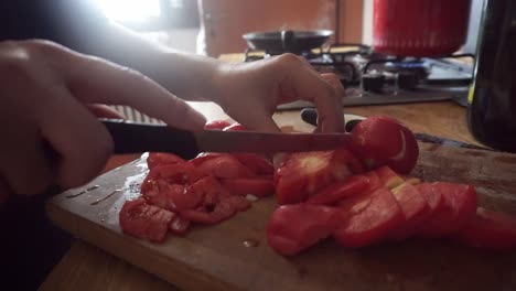 Cooking-tomato-sauce-in-a-kitchen