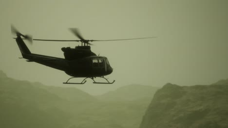 helicóptero militar de los estados unidos en vietnam.