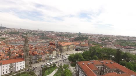 Vista-De-La-Ciudad-De-Oporto-Desde-La-Torre-Del-Clero-Antena