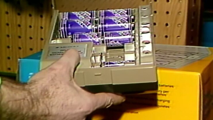 1983 VINTAGE DELUXE NICKEL CADMIUM BATTERY CHARGER