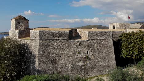 Fortification-walls-of-Ali-Pasha-fortress-built-on-medieval-times-in-Albanian-coast