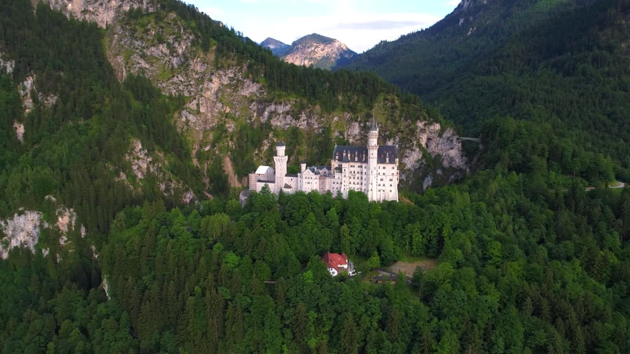Schloss Neuschwanstein Bayerische Alpen Deutschland