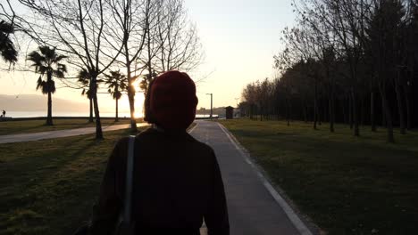 Young-Woman-Hang-Out-Park